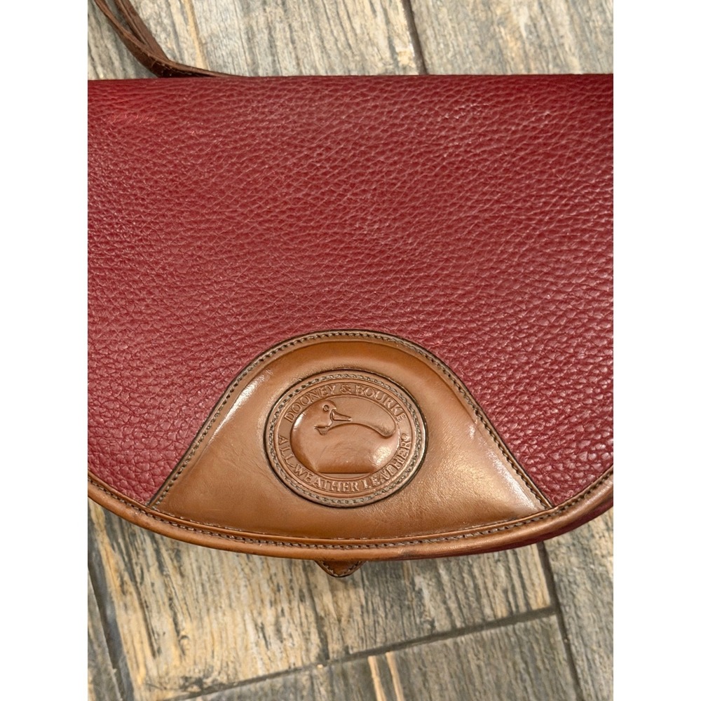 Dooney & Bourke Vintage All Weather Leather Crossbody Saddle Bag Burgundy Purse - Picture 3 of 14